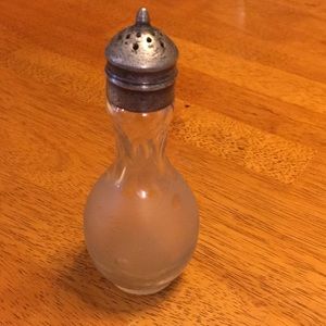 S or P cruet piece